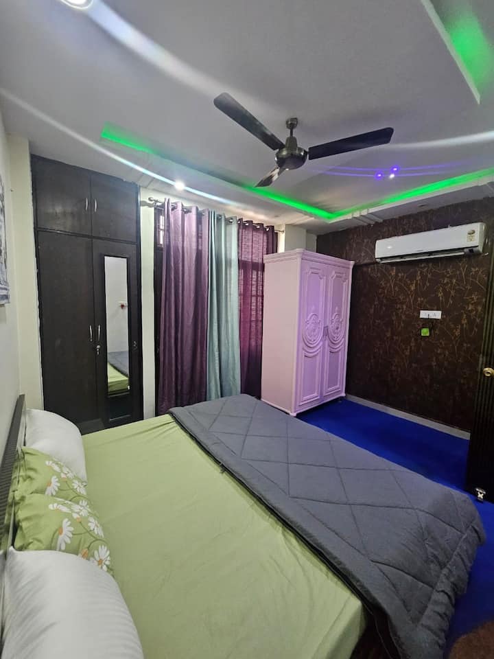 Charbagh Station 2BHK · Heritage Lucknow Apartment · Sleeps 6 - 2