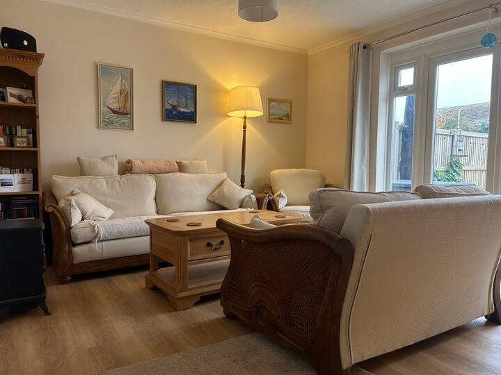 Saltside Is A Newly Renovated Seaside Family Home - St Mary's Bay