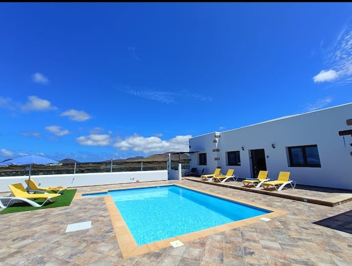Villa La Hoya: Private Pool And Sunsets - Lanzarote