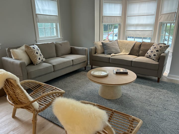 Newly Renovated Cottage Steps To Jitney And Shops - Greenport, NY