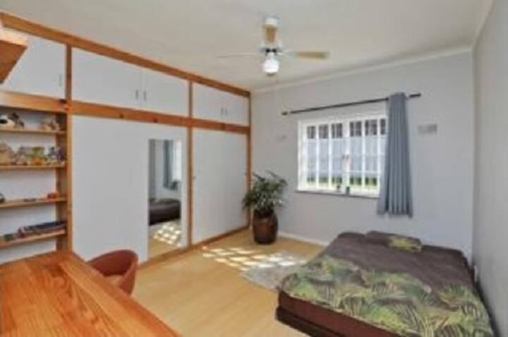 საძინებელი 3