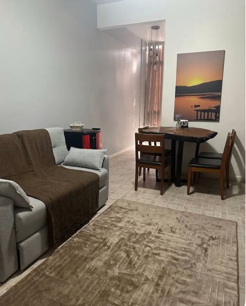 Anúncio popular: 400 meters from the sea. 24-hour front desk and comfort for you. em Copacabana