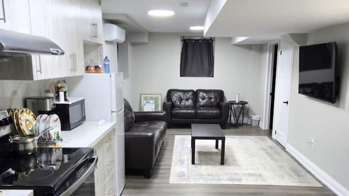 Cozy 2br, 2 Bath Unit Near Niagara Falls - 세인트캐서린스