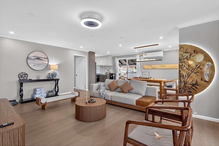 Zen Oriental Retreat-4br New Home For 8 - Campbelltown