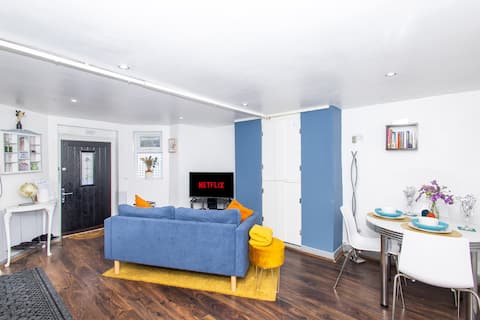 Popular Airbnb listing: XclusiveFlat Close to City Parking, WiFi & Netflix in Chapel Allerton