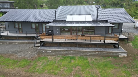 Large new house overlooking Lake Ranco