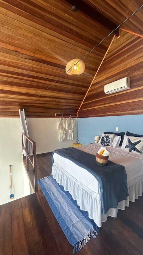 Popular Airbnb listing: Malui Cabin - Beachfront in Itaguaí