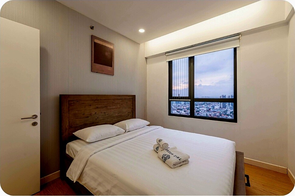 საწოლიდანვე შეგიძლიათ დააკვირდეთ მზის ჩასვლას და ღამის შესანიშნავ ხედებს.