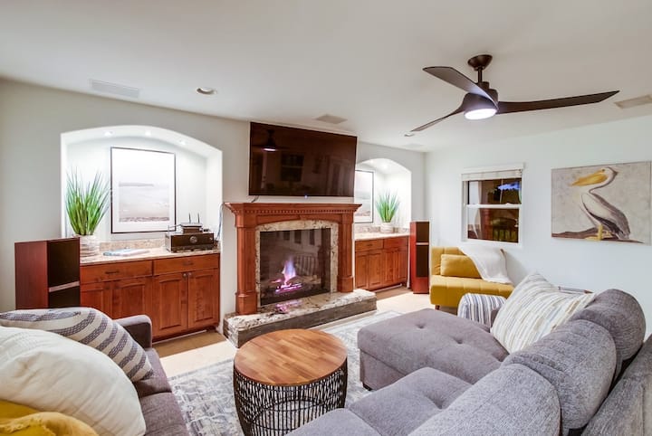 Decked Out Dream-spa Home In Pacific Beach - San Diego, CA