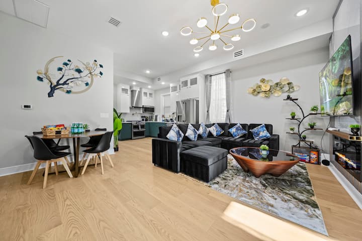 Luxe Penthouse! King Beds! Near Metlife & Ny! - New York, NY
