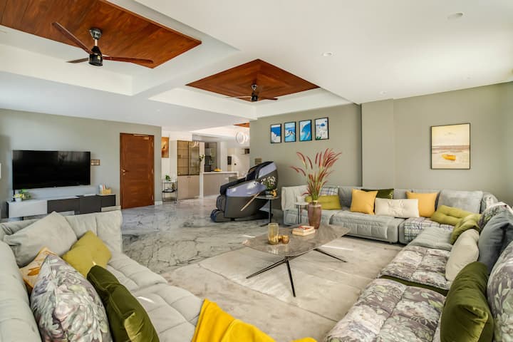 Living room image 9