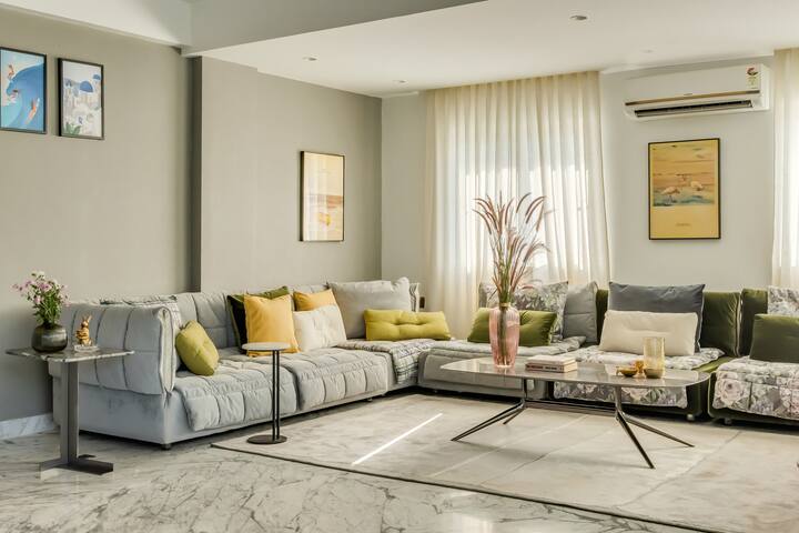 Living room image 1
