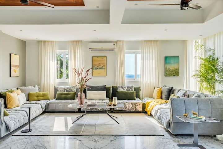 Living room image 3
