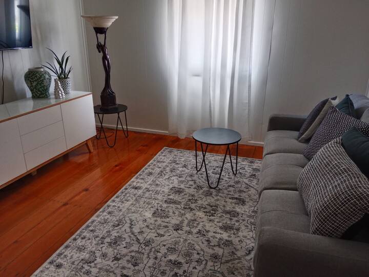 3-bedroom – Available Suitable For Work Crews - Rockhampton