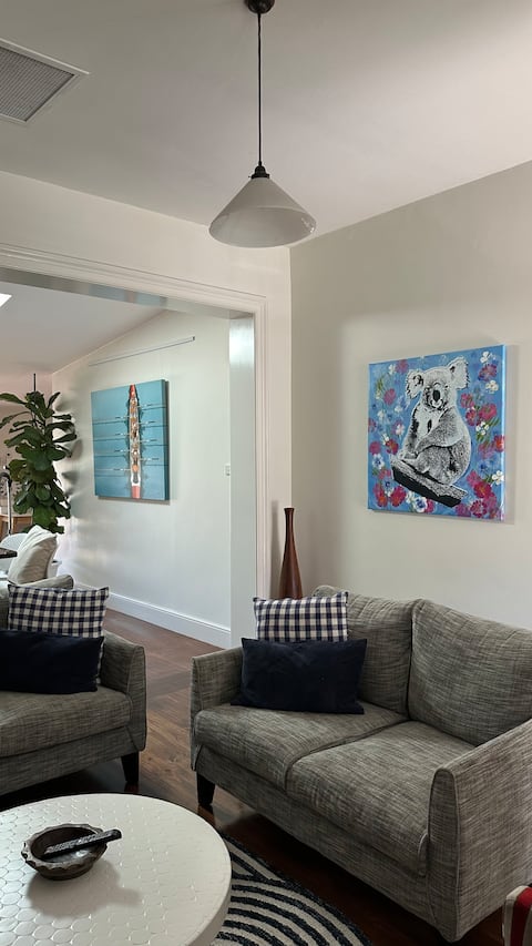 Top Airbnb: East End Cottage with off street parking in South Australia