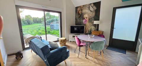 2-bedroom accommodation - quiet and in nature - close to the city