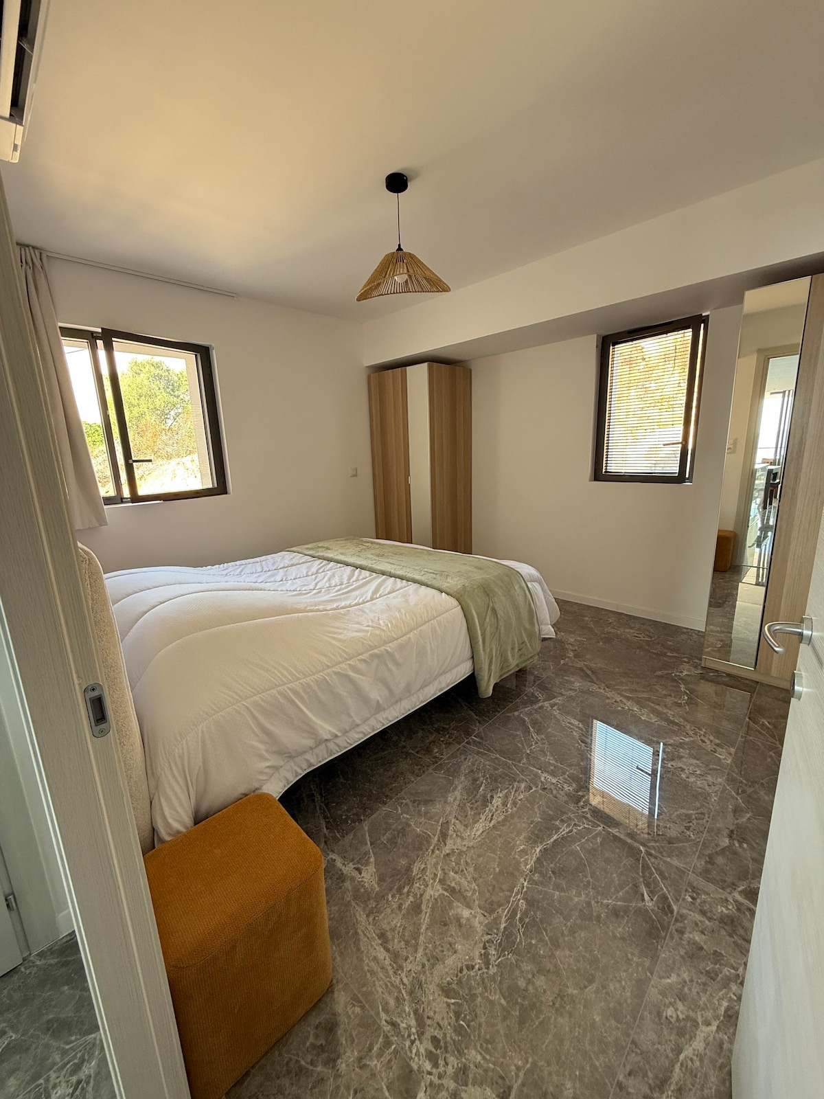 Kitanda cha watu wawili 160 X 200 CM