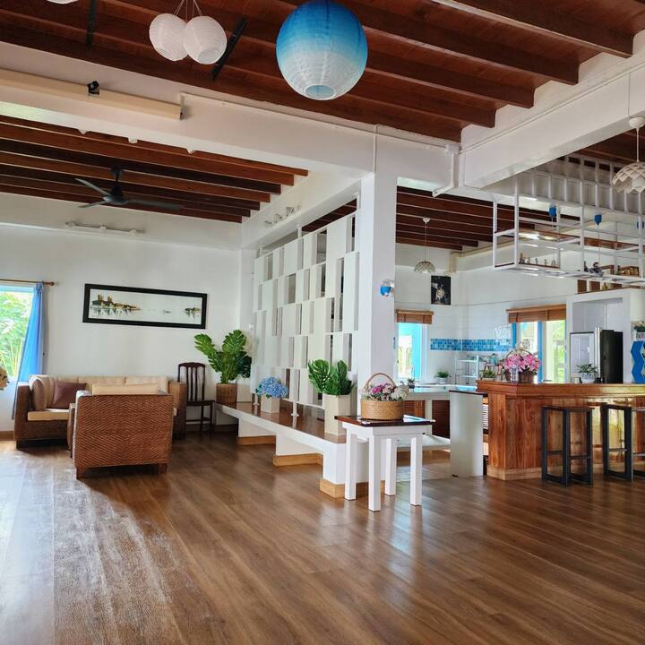 Cozy Mountain-view Retreat By The Beach - Khlong Yai