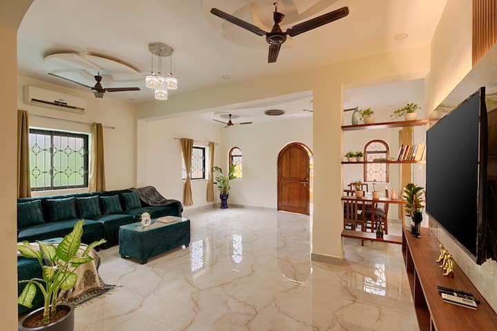Living room image 1