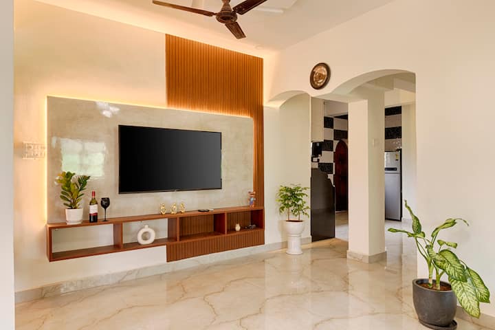 Living room image 4