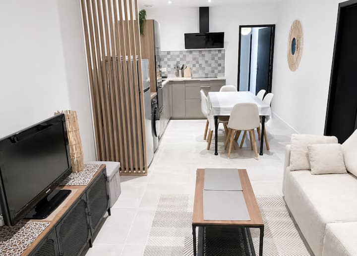 Appartement Climatisé · Terrasse · 3min Des Plages - Sainte-Marie-la-Mer