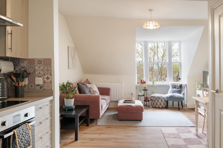 Ballater - Modern 1 Bed Apartment - Ballater