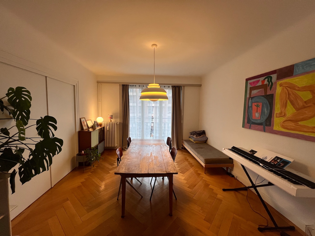 Top performing Airbnb: Warm Scandinavian style appartement in Champel