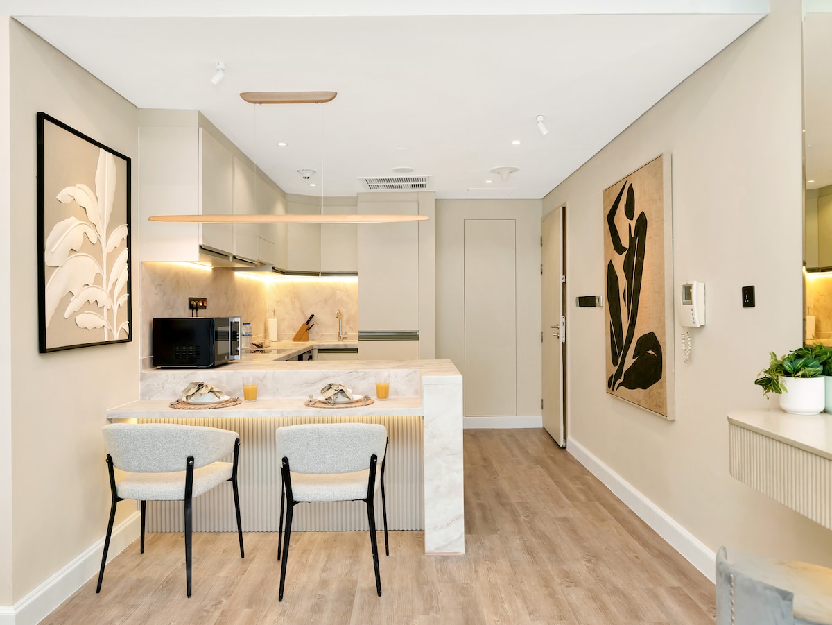 Studio Apartment · Emaar Residences Fashion Avenue · V 2