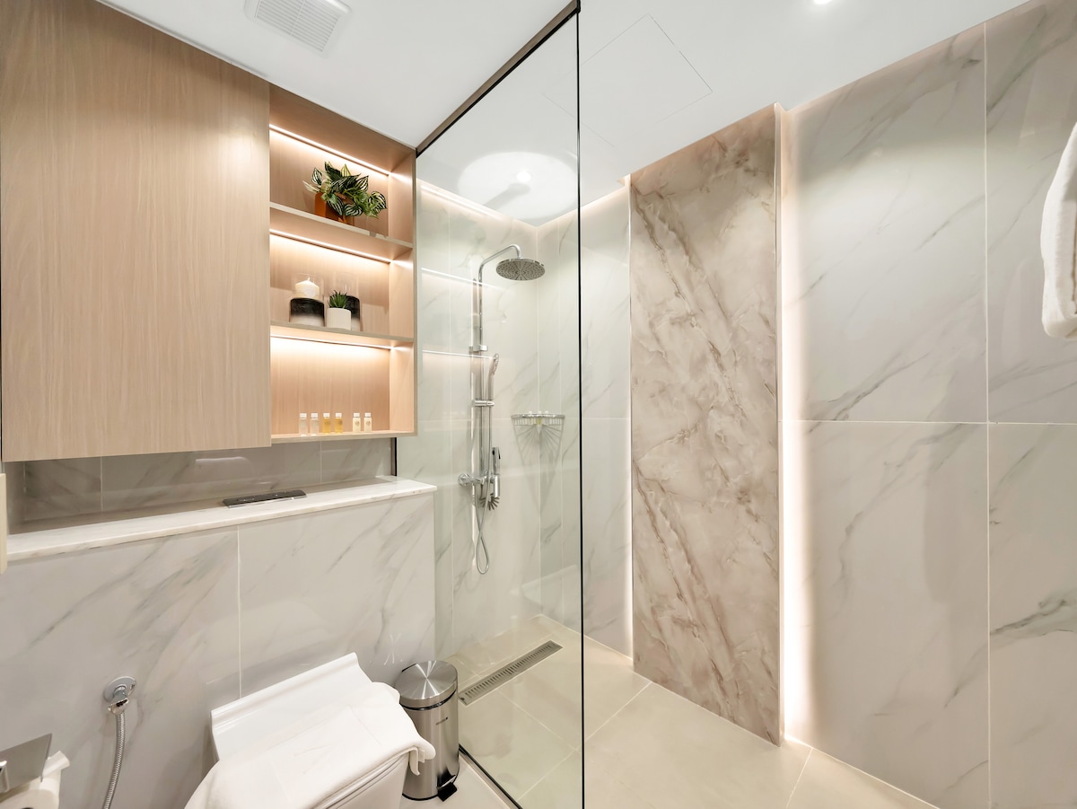 Studio Apartment · Emaar Residences Fashion Avenue · V 4