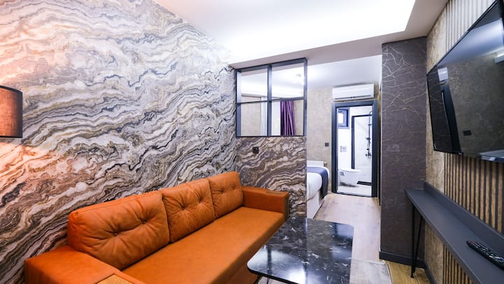 Stylish Hotel Room With Kitchenette | Maltepe - Büyükada