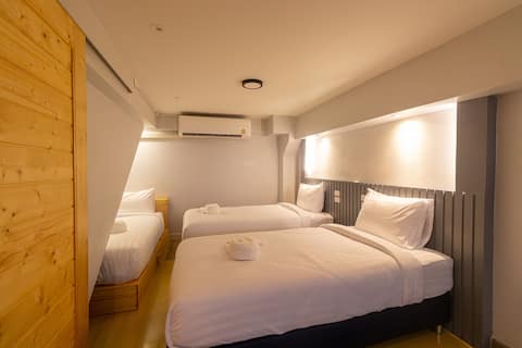 Spacious 3-Bed Studio near Donmuang AirPort