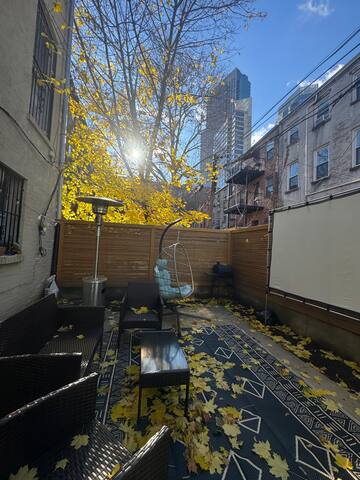 Netflix & Chill, in a Brownstone Downtown 2/BR 2/B gallery image 4