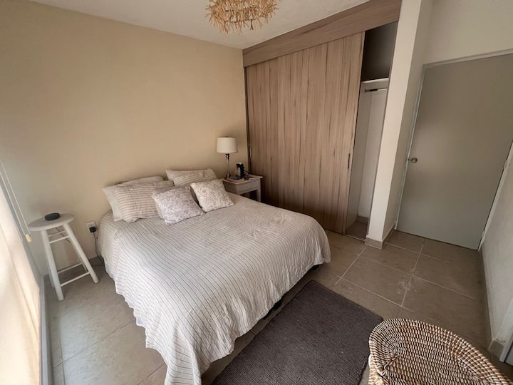Habitación Con Baño Privado Cerca De Outlets Y Bjx - León