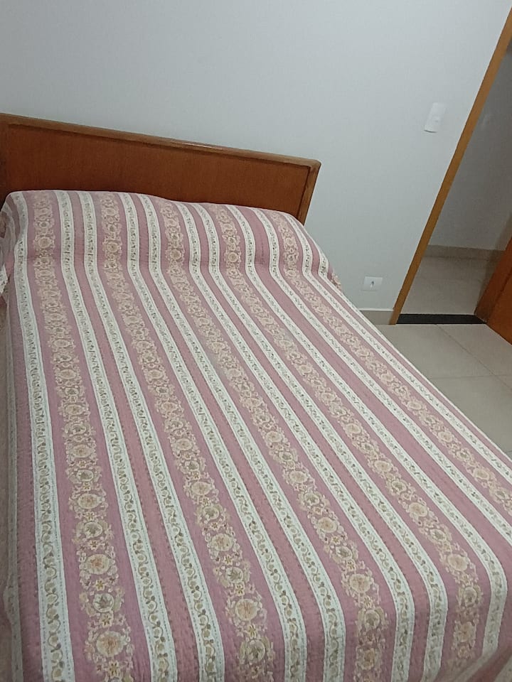 Dhomë gjumi 1