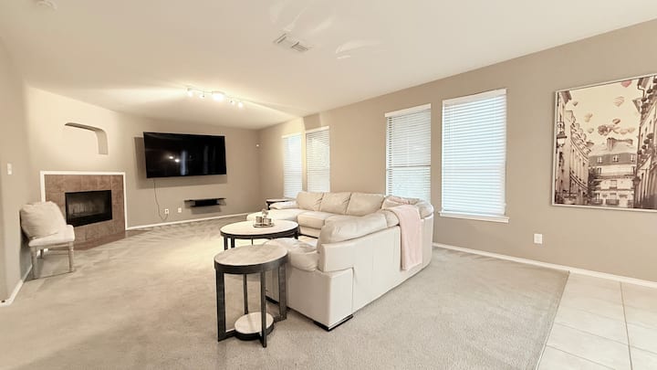 Family-friendly Stone Oak Home, North San Antonio - Stone Oak - San Antonio