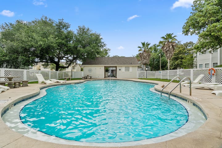 Cozy Condo In Heart Of Pensacola - Pensacola, FL