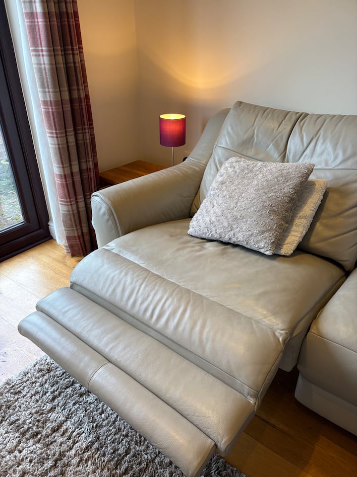 The Oaks, One Bedroom Accessible Bungalow - Warminster