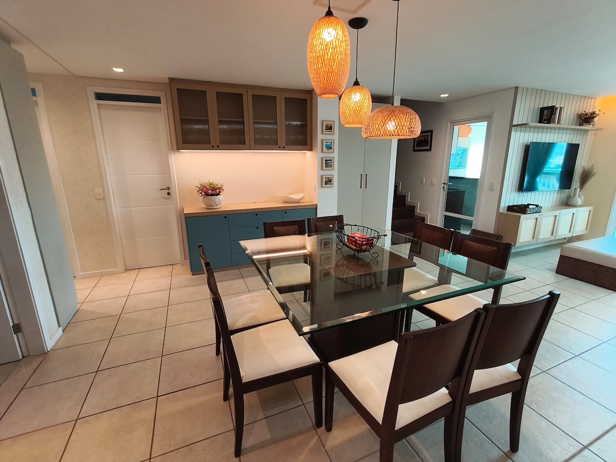 Foto do anúncio de Cobertura Duplex, Varanda Panorâmica e 5 Quartos em Porto das Dunas, Aquiraz