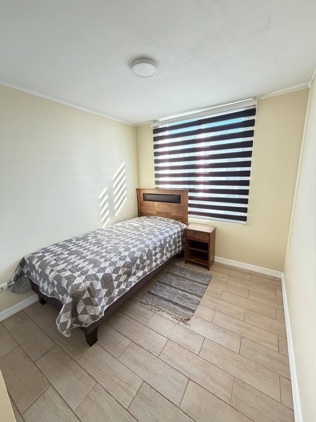 საძინებელი 1