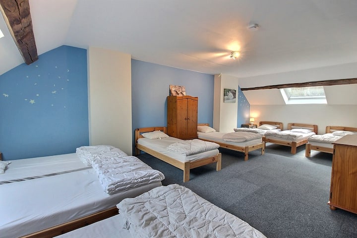 מעונות ל -8 אנשים