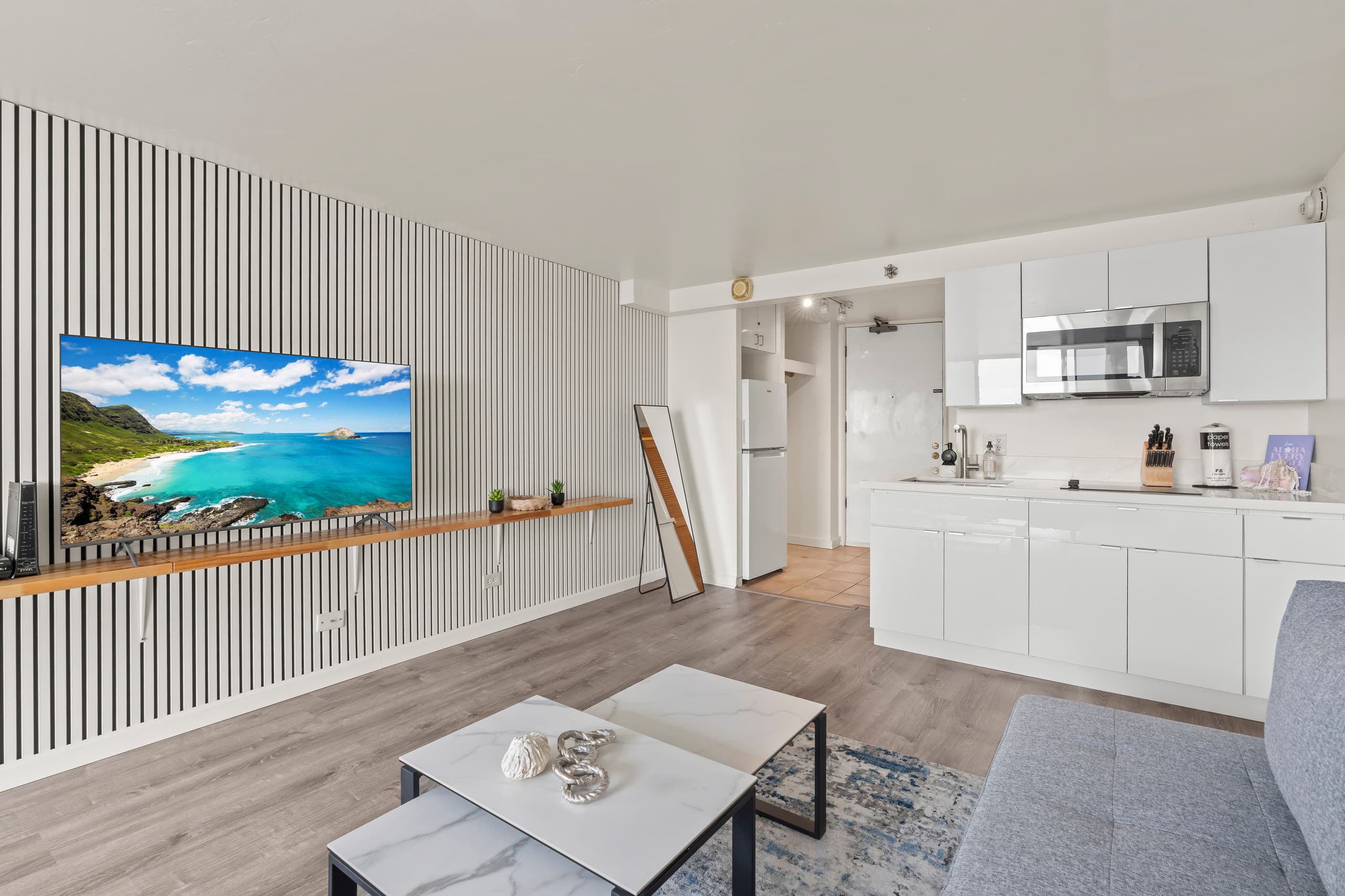 Fully renovated in October 2025,43th floor - Image 3