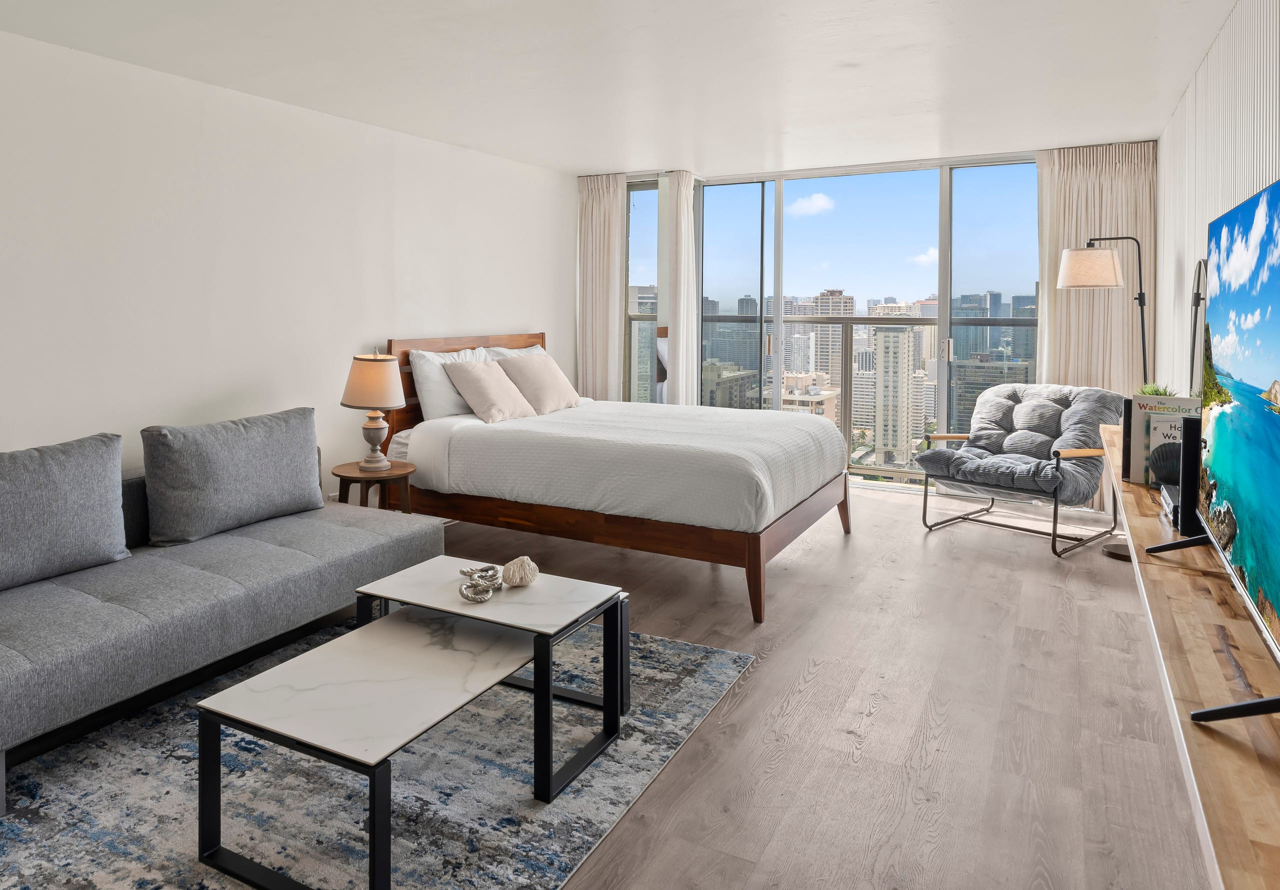 Fully renovated in October 2025,43th floor - Image 1