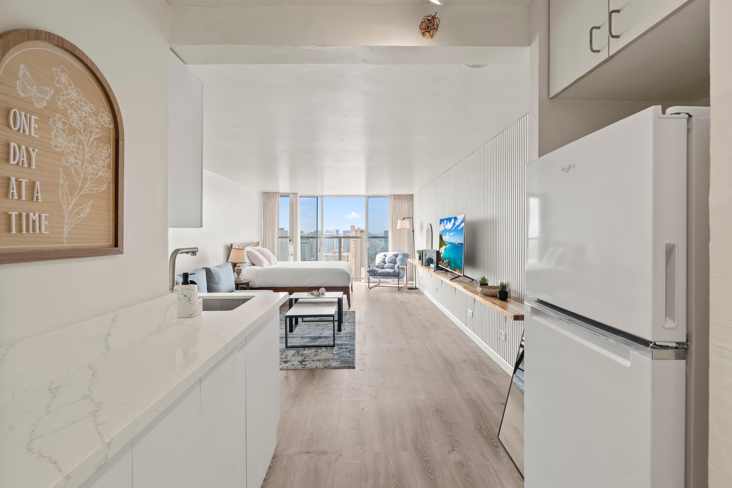 Fully renovated in October 2025,43th floor - Image 4