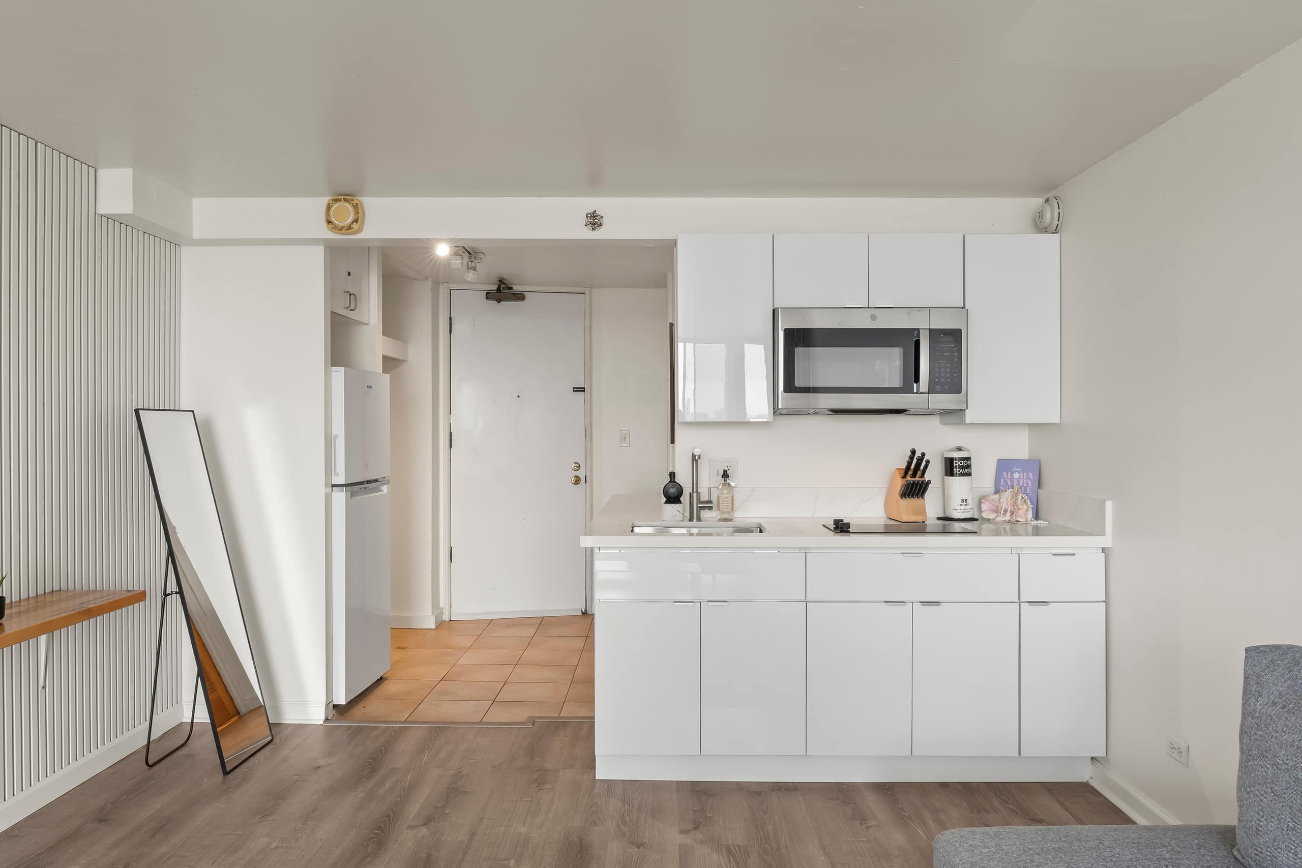 Fully renovated in October 2025,43th floor - Image 6