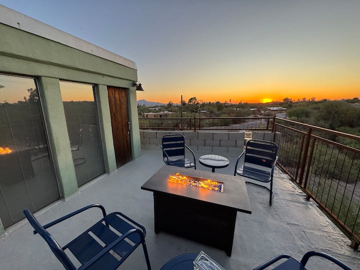 Desert View, Top Deck Fireplace Casita - Tucson, AZ