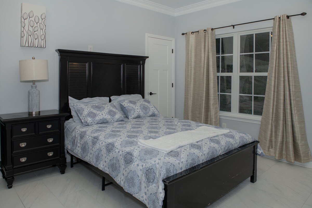 3BR Home in Gainesville | Pool | Peaceful Location