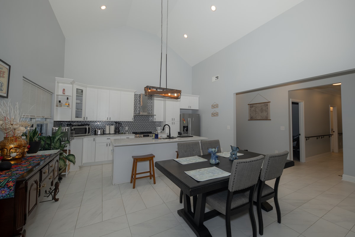 3BR Home in Gainesville | Pool | Peaceful Location