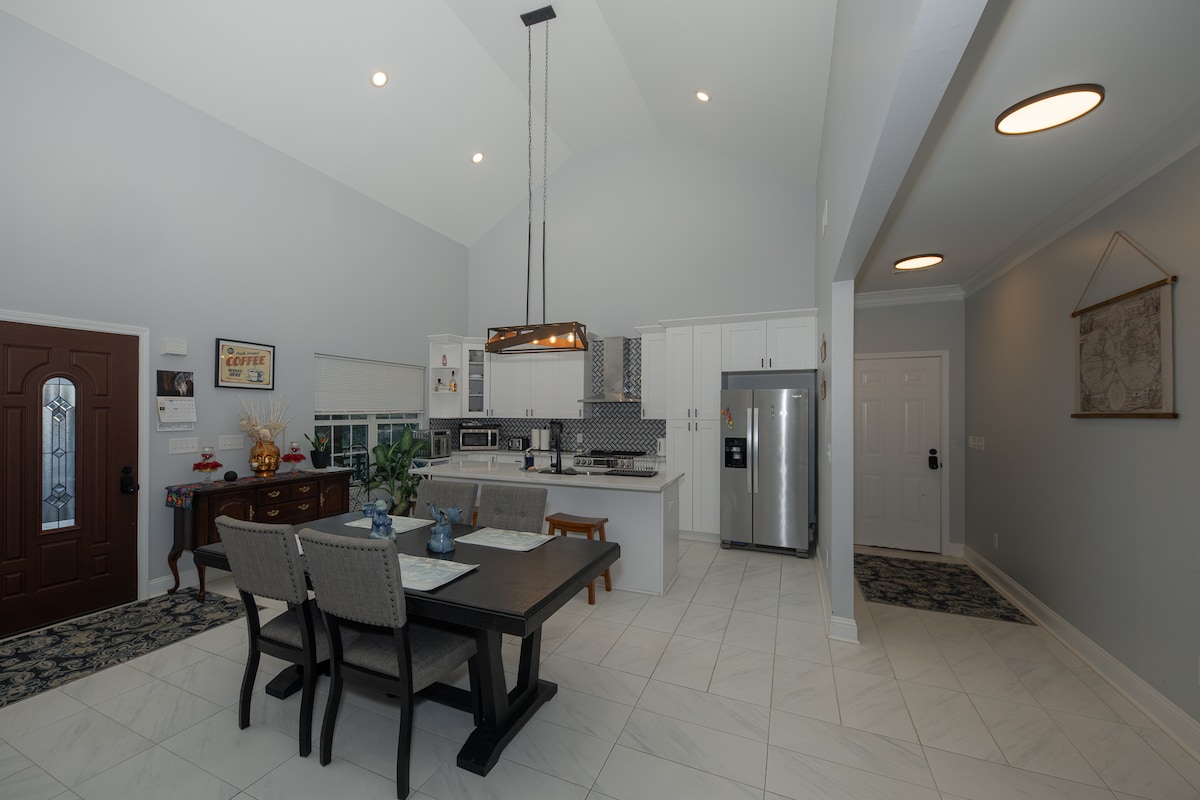3BR Home in Gainesville | Pool | Peaceful Location