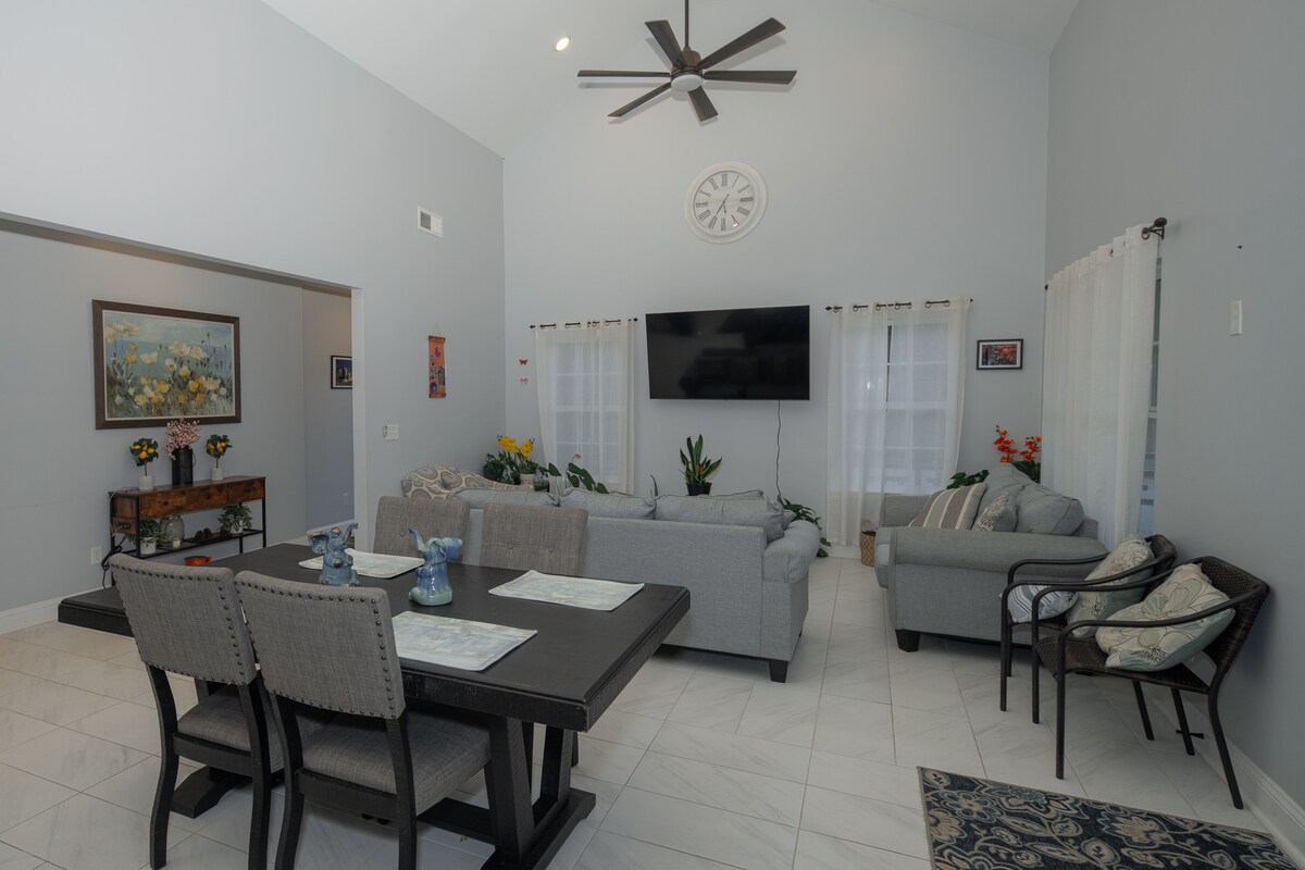 3BR Home in Gainesville | Pool | Peaceful Location