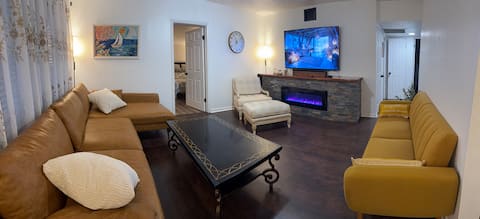 Top Airbnb: White Bird of paradise • Heated Pool • Near Siesta in Gulf Gate